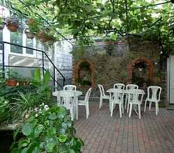 "В Алуште" частное домовладение