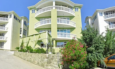 "Villa Oliva" отель, Рыбачье Фото: 1 из 28