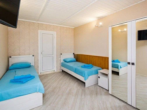 "На море как дома" эллинг, Рыбачье Фото: 35 из 47
