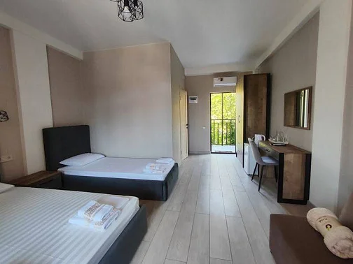 "Аквамарин" мини-гостиница, Пицунда Фото: 7 из 13