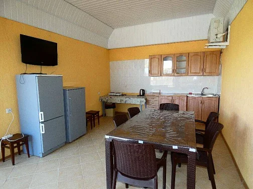 "Зеленый дворик Гульсум" гостевой дом, Морское Фото: 15 из 52