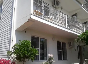 "На Астраханской" частное домовладение Лоо