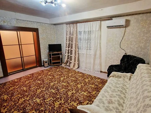 4х-комнатная квартира Агрба 18 кв 66, Пицунда Фото: 12 из 21