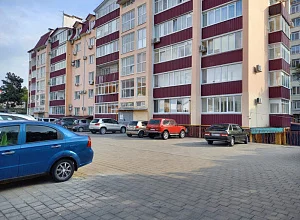 Геленджик   Курзальная 19 - квартиры снять посуточно