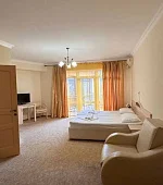 "Стандарт с балконом улучшенный" 2х-местный