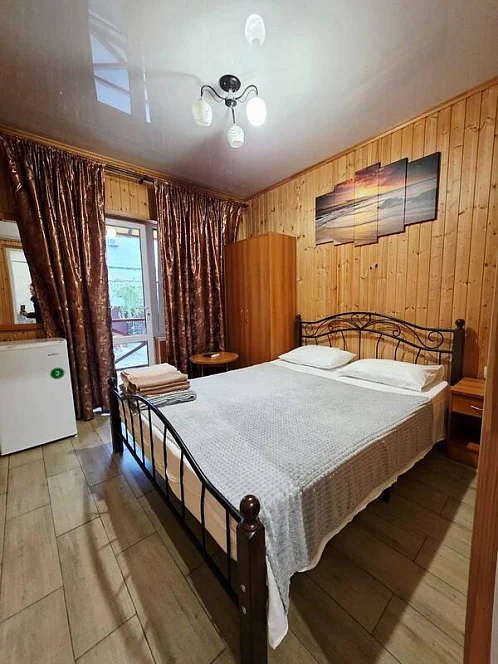 "У Ларисы" гостевой дом, Гагра Фото: 10 из 48