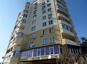 Отдых в Алуште   Пуцатова 18/а - квартиры снять посуточно