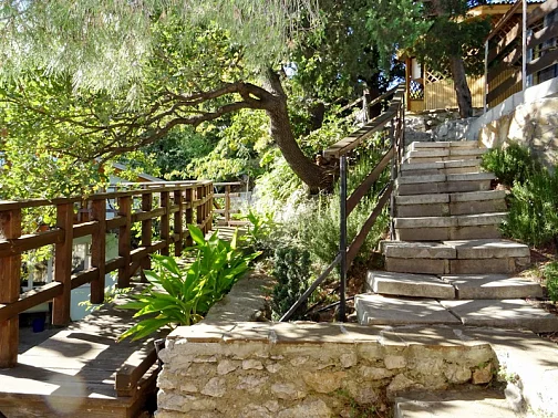 "Кипарисовый рай" гостевой дом, Алупка Фото: 2 из 47
