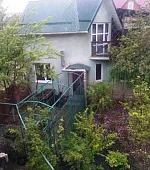 "Коттедж 2х-этажный 3х-комнатный с кухней и столовой"