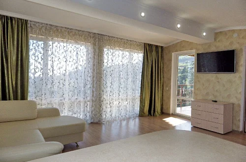 Люкс 2х-комнатный  Фото: 4 из 6