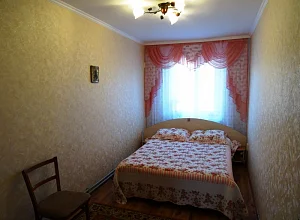 Орджоникидзе 3х-комнатная  Ленина 11 - квартиры снять посуточно