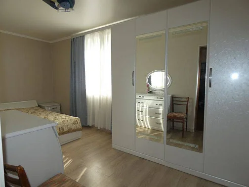 2х-комнатная квартира Рыбзаводская 77 кв 15, Лдзаа Фото: 9 из 17