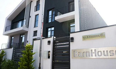 "Барнхаус" гостевой дом, Симферополь Фото: 1 из 34