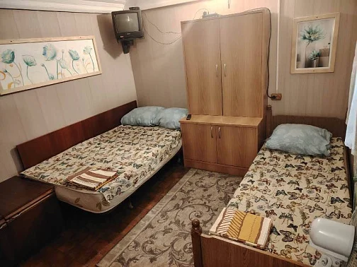 "Домики №54 на б/о Платан" база отдыха, Голубицкая Фото: 15 из 20