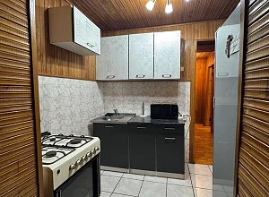 Отдых в Гудауте 1,5-комнатная  Очамчирская 89 кв 4 - снять посуточно