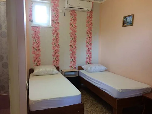 "На Зелёной" частный сектор, Новофёдоровка Фото: 11 из 26