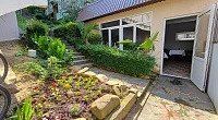 "Два Солнца" гостевой дом, Лоо