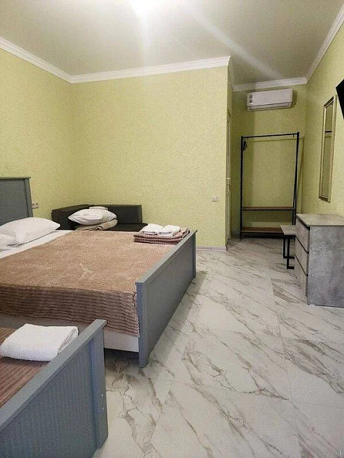 "У Ларисы" гостевой дом, Гагра Фото: 31 из 48