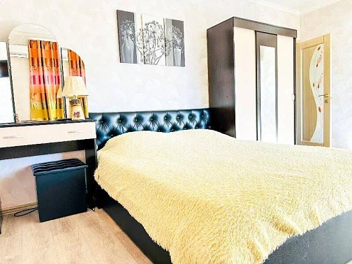 "С видом на море и горы" этаж под-ключ, Гурзуф Фото: 11 из 32