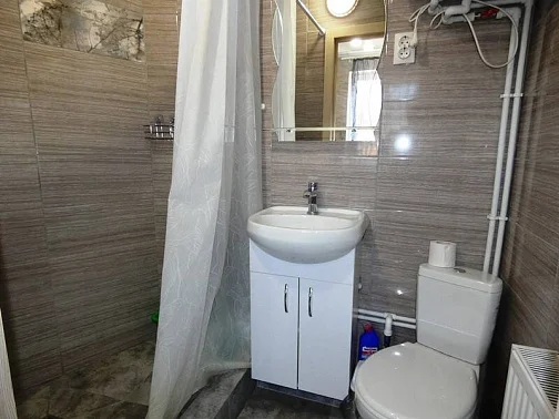 1-комнатный этаж под-ключ Куйбышева 5 кв 32, Феодосия Фото: 13 из 15