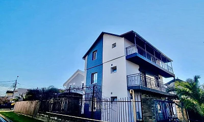 3 этажа под-ключ С БАССЕЙНОМ Хуторская 9 / пер Марсовый, Имеретинская бухта Фото: 1 из 48