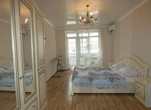 Отдых в Гагре 3х-комнатная  Абазгаа 55/2 кв 60 - квартиры снять посуточно