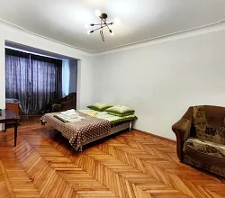 2х-комнатная квартира Гочуа 19 кв 29