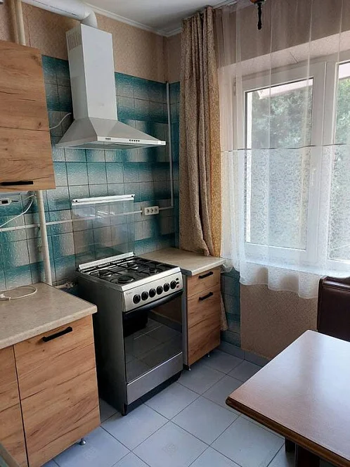 2х-комнатная квартира Свердлова 70 кв 49, Адлер Фото: 3 из 20