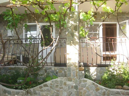 "Салатовый дельфин" частный сектор, Голубая бухта Фото: 2 из 28