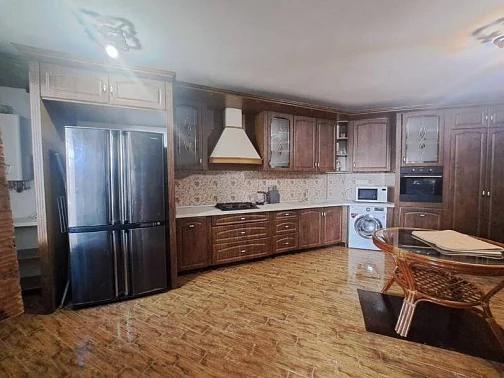 "На Бассейной" дом под-ключ, Ялта Фото: 9 из 24