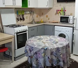 2х-комнатная квартира Севастопольская 13