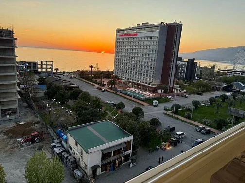 "С панорамным видом на море" 5-комнатная квартира, Гагра Фото: 25 из 28