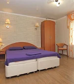 "2х-комнатный с кухней"