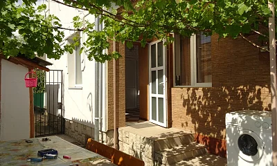 Квартира-студия на земле Дёмышева 69, Евпатория Фото: 1 из 4