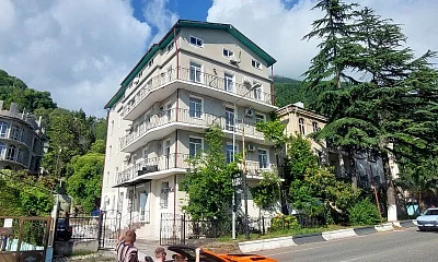 "Благо-Дарю" гостевой дом, Гагра Фото: 1 из 51
