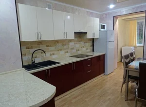 Сухум 3х-комнатная  Кодорское Шоссе 665/24 кв 30 - квартиры снять посуточно