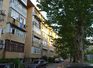 Отдых в Гагре   Абазгаа 53/4 кв 106 - квартиры забронировать