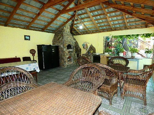 "Зеленый дворик Гульсум" гостевой дом, Морское Фото: 11 из 52