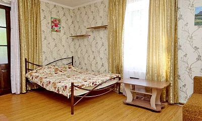 1-комнатная квартира Пионерская 13, Алушта Фото: 1 из 4