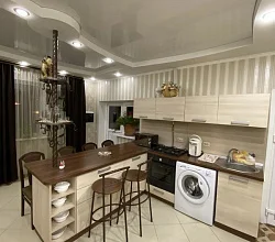 3х-комнатная квартира Кирова 142