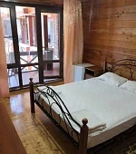 "Люкс" (в срубе) 4х-местный 