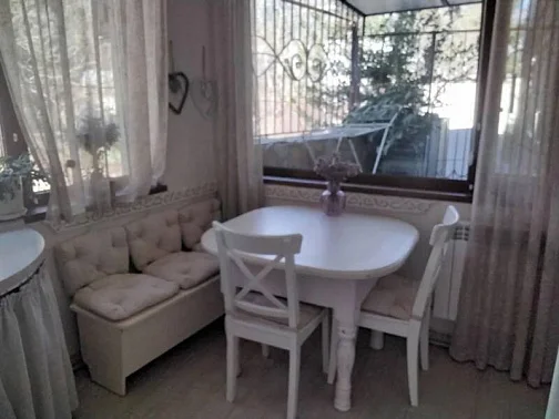 "Летняя дачка под Прованс с двориком" 2х-комнатная квартира, Ялта Фото: 4 из 4