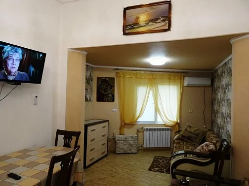 1-комнатная квартира на земле Пушкина 55 кв 16, Крым Фото: 11 из 21