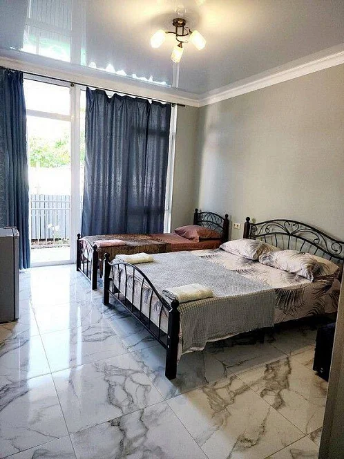 "У Ларисы" гостевой дом, Гагра Фото: 42 из 48