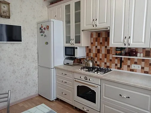 "В курортной зоне" 2х-комнатная квартира, Евпатория Фото: 3 из 19