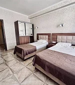 "Люкс 2х-комнатный" с балконом 6-местный