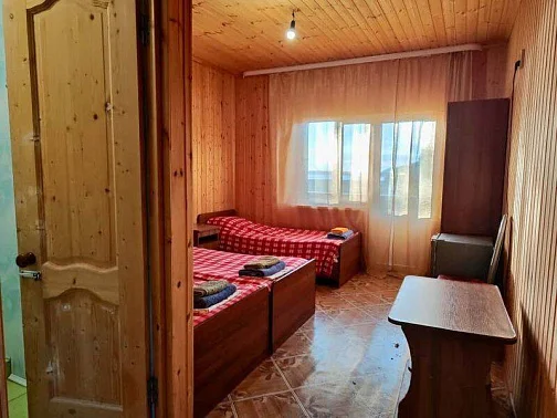"Дом Ерванта" частный сектор, Пицунда Фото: 2 из 50