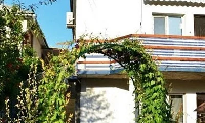 "Коттедж" частный сектор, Орджоникидзе Фото: 1 из 38
