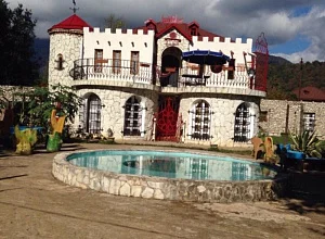 "Вилла Замок Хаита" дом  Гудаута