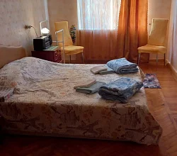 3х-комнатная квартира Октябрьская 424 кв 21